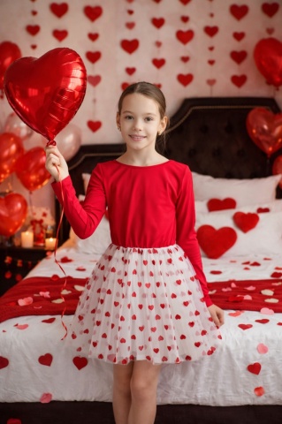 Rochie fete roșie cu tiul și inimioare brodate 3D - 8 Martie – rochie elegantă tematică Love - Img 3