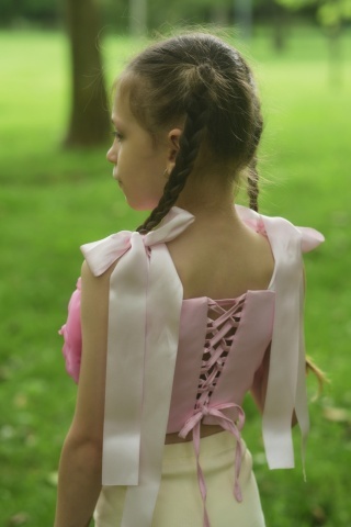 Top Couture reglabil roz bombon cu flori supradimensionate din organza – Rosalie - Img 3