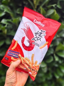 Calbee Prawn Crakers Original 90g - Img 2