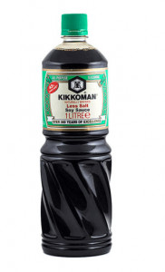 Less Salt Soy Sauce Kikkoman 975ml (Sos de Soia)