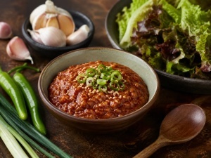 CJ Ssamjang Seasoned Soybean Paste 500g - Img 2
