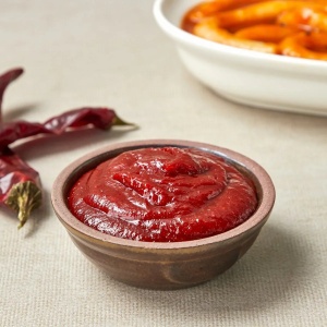 Haechandul Hot Pepper Paste (Gochujang) 1kg - Img 2