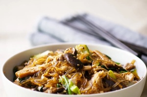 Sanmaroo Instant Meal Kit Japchae Original 320g - Img 2