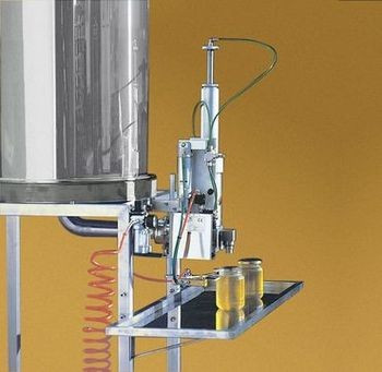 Dozator miere pneumatic cu masuta