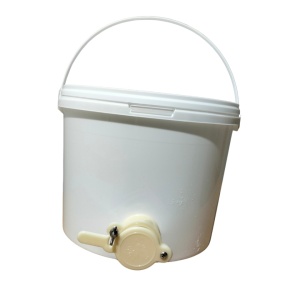 Maturator miere 10L din plastic (polipropilena) - cu canea din plastic