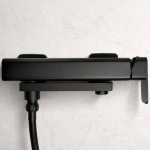 Baterie cadă Arlo Black – baterie de perete cu pipă mobilă și finisaj negru mat | disponibilă pe Deppo - Img 2