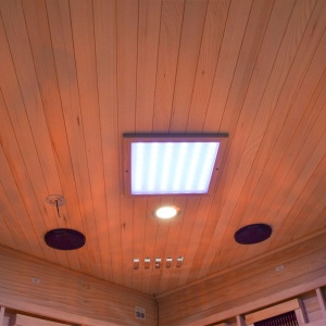 Saună uscată cu infraroșu ALTA4 150×150 cm – 4-5 persoane, încălzire carbon + quartz, Hemlock, cromoterapie, Bluetooth | Deppo - Img 6