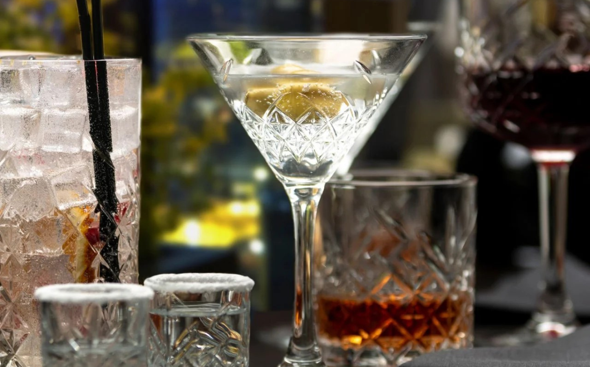 Cum alegi paharele pentru băuturile alcoolice - ghid complet
