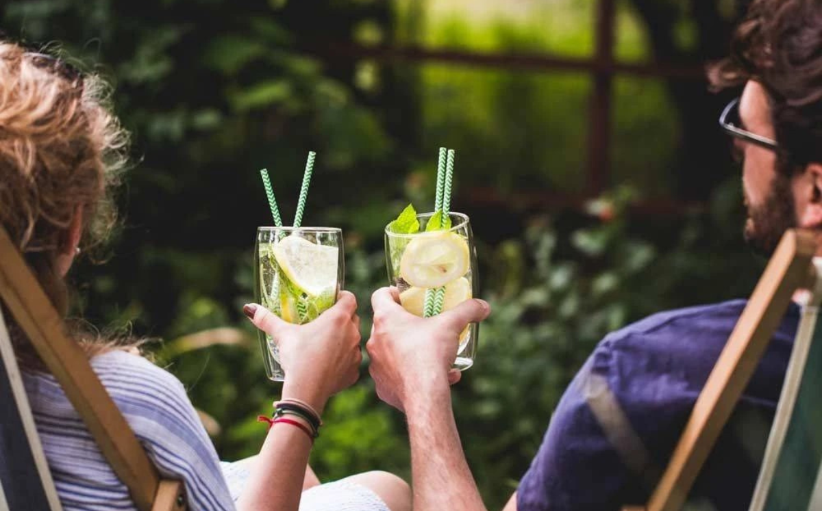 Cum alegi paharele pentru băuturile non-alcoolice - sfaturi practice
