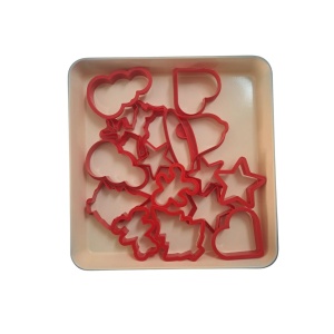 Tava copt 29.5x25.5x3cm, auriu, invelis ceramic bej, incluse forme fursecuri rosii