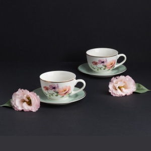 Serviciu cafea sau ceai Flores, produs de brandul Ambition, ce evoca vitalitatea primaverii