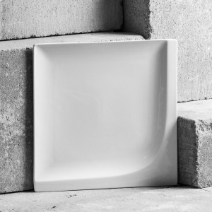 Farfurie patrata Monaco, confectionata din portelan New Bone China de inalta calitate
