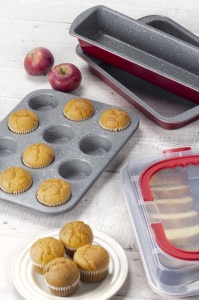 Tava copt cu capac plastic 49x29cm, cu invelis Non-stick, Cherry - Img 2