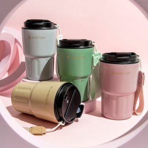 Cana termos inclusa in colectia Fern, produsa de brandul Ambition, disponibila in patru culori