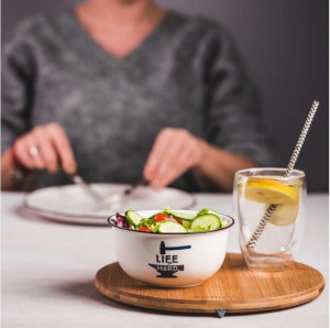 Versatilul pahar termorezistent din setul Mia, care se adapteaza facil tuturor decorurilor culinare