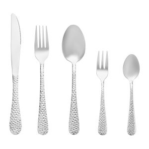 Prezentarea a 5 piese din acest set tacamuri inox Bubble, ce incanta prin detaliile delicate