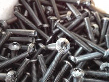 Surub Torx M5x20 x 50 buc, cap bombat, negru - Img 2