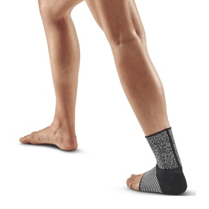 CEP - ortho glezna - Max Support Compression - Ankle Sleeve - negru alb - Img 3