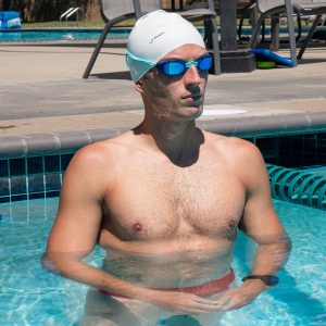 Finis - ochelari inot adulti Circuit 2 Goggles - alb cu lentila rosie oglinda - Img 2