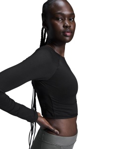 On - bluza - Studio Long-T Crop W - Black - Img 3