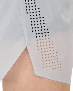 Pantaloni scurți alergare CEP Pro Run Ultralight Loose Fit - gri deschis | ultraușori, ventilație laser - Img 11