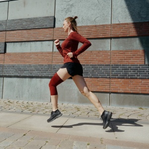 CEP - ortho genunchi - Light Support Compression Knee Sleeve - Rosu - Img 10
