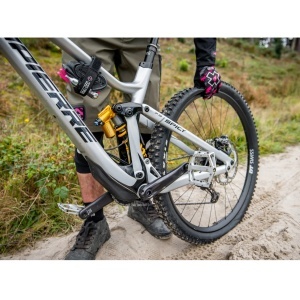 Muc-Off - banda transport accesorii bicicleta si geanta waterproof Utility Frame Strap plus Cargo Bag Bundle - Img 10