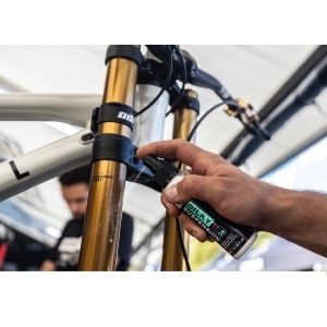 Muc-Off - spray lubrifiant intretinere suspensii bicicleta Silky Suspension Serum - 100ml - Img 5