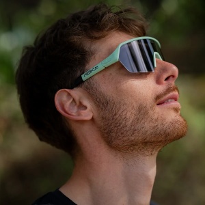 React Swiss - ochelari soare electrofotocromatici - Ervo - onyx | mint - Img 4