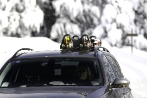 Suport schi Menabo Himalaya cu prindere magnetica, 2 perechi ski + bete - Img 28
