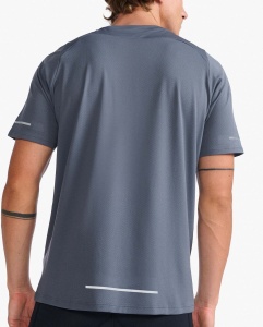 2XU - tricou tehnic pentru barbati Light Speed Tee - gri inchis turbulence argintiu reflectorizant - Img 4
