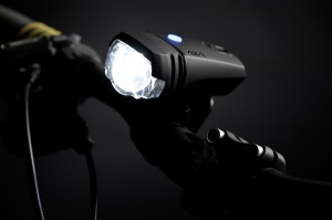 Far + stop AXA Greenline 15 Lux - 1 LED USB - Img 11