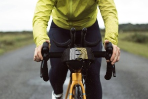 Apidura - geanta mica bicicleta cu prindere pe ghidon, (tip Aerobars sau pentru competii) Racing Aerobar Pack 2.5 litri - Img 9
