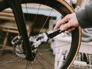 Dynamic Bike Care - Perie curatare roti si componente bicicleta Wheel and component brush - negru - Img 3