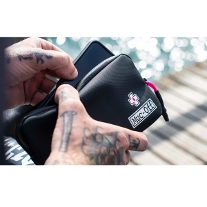 Muc-Off - borseta bicicleta Rainproof Essentials Case - negru - Img 7