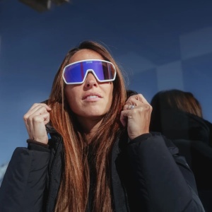 Ochelari de schi electro fotocromatici React Swiss SIGHT - lentila Ruby si rama neagra - Img 45