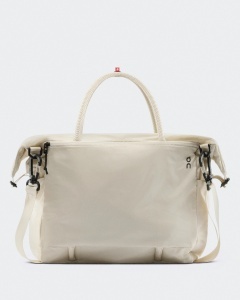 On - rucsac - Track Pack 35L Lite - Cream - Img 2
