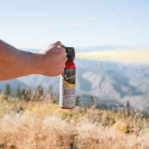 Spray urs Counter Assault Bear Deterrent 230 g - raza actiune pana la 10m - Img 2