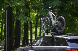 Suport bicicleta Menabo Clover DX cu prindere pe bare transversale - Img 11