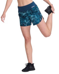 2XU - Pantaloni scurti de alergare pentru femei Aero 5 inch Shorts - albastru multicolor - Img 4