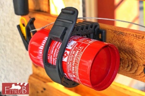 Clema (suport) din cauciuc universală 60–87mm pentru prindere lanterne, topoare, scule, stingătoare sau accesorii auto și camping, Fitrub - Img 2