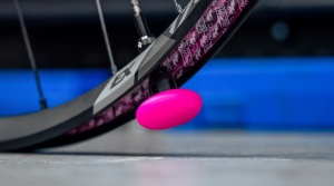 Muc-Off - Valva tubeless 44mm cu suport accesoriu localizare GPS bicicleta Stealth Tubeless Tag Holder - Img 13