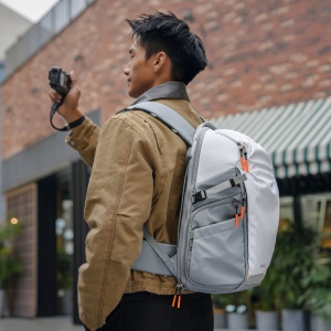 Rucsac Insta360 Explorer Backpack - alb cu turcoaz - Img 7