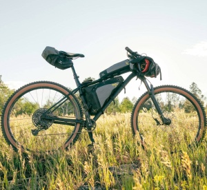 Apidura - geanta cadru bicicleta Backcountry2.0 Full Frame Pack 6 litri - negru gri galben - Img 5