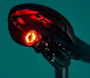 Lezyne - Lumina spate stop - SADDLE Drive 250 Lumen - negru - Img 3