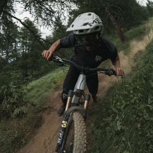 Orbea WILD M-LTD Halo Silver-Tanzanite Carbon View (Matt) - măsura S - bicicletă electrică eMTB Enduro - Img 7