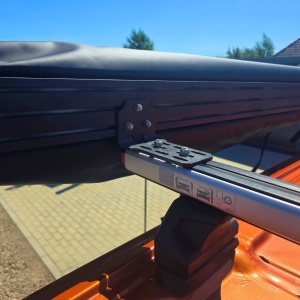 Set marchiză auto cu anexă marchiză CampTalk, 180° cm, 5 m², închis complet cu podea inclusă, impermeabil, montaj rapid, compatibil cu orice mașină cu bare transversale sau roof rack - Img 4