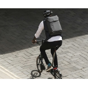 Apidura - rucsac sport urban City Backpack, capacitate 20 litri - gri inchis - Img 12