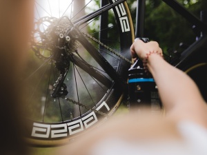 Dynamic Bike Care - Spray bio curatare transmisie bicicleta, cu pulverizator (Bio) Drivetrain Detox Cleaner - sticla 1 litru - Img 3