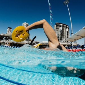 Finis - palmare inot Manta Paddles - galben - Img 2